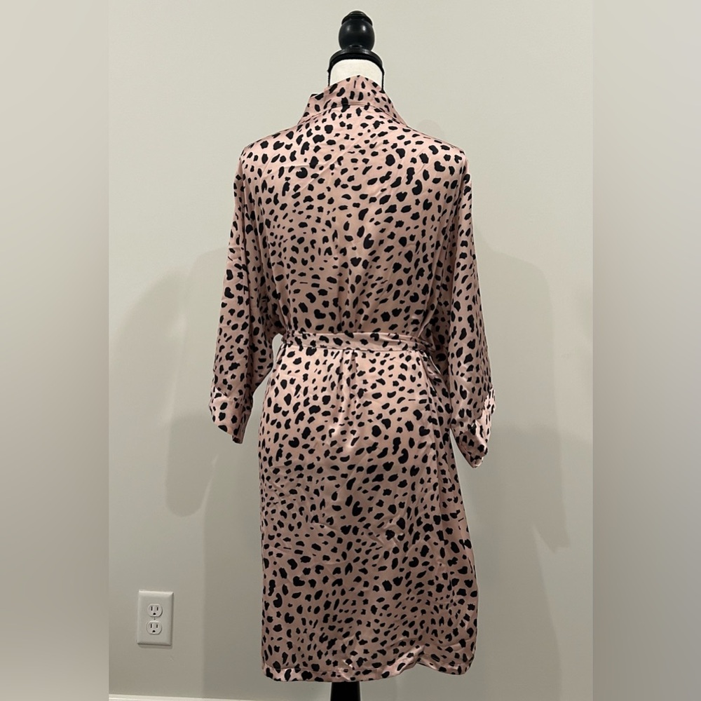 DB Studio Animal Print Robe - Picture 4 of 4